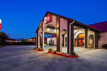 ホテル Surestay Plus By Best Western San Antonio Fiesta Inn