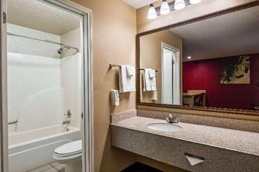 ホテル Surestay Plus By Best Western San Antonio Fiesta Inn
