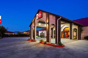 ホテル Surestay Plus By Best Western San Antonio Fiesta Inn