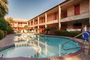 ホテル Surestay Plus By Best Western San Antonio Fiesta Inn