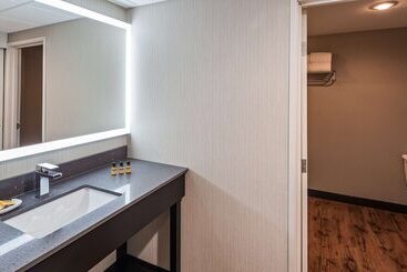 هتل Best Western Plus Grant Creek Inn