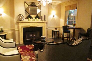 هتل Best Western Plus Hawthorne Terrace