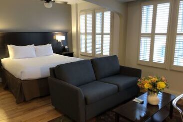 هتل Best Western Plus Hawthorne Terrace