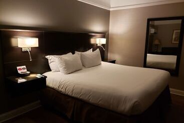 هتل Best Western Plus Hawthorne Terrace