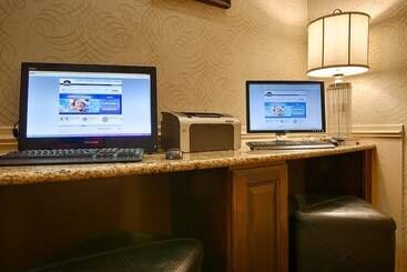 هتل Best Western Plus Hawthorne Terrace