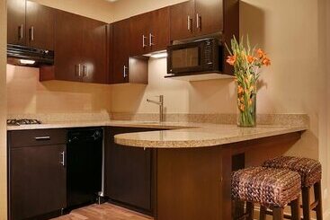 هتل Best Western Plus Hawthorne Terrace