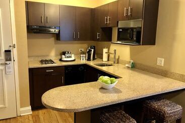 هتل Best Western Plus Hawthorne Terrace