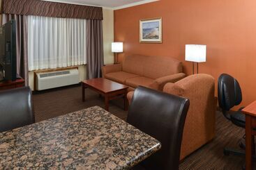 هتل Best Western Plus Landmark Inn