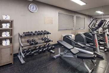 هتل Best Western Plus North Canton Inn & Suites