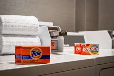 هتل Best Western Plus North Canton Inn & Suites
