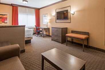 هتل Best Western Plus North Canton Inn & Suites