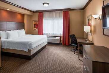 هتل Best Western Plus North Canton Inn & Suites