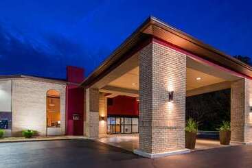 هتل Best Western Plus North Canton Inn & Suites