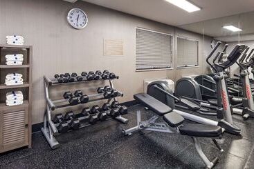 هتل Best Western Plus North Canton Inn & Suites