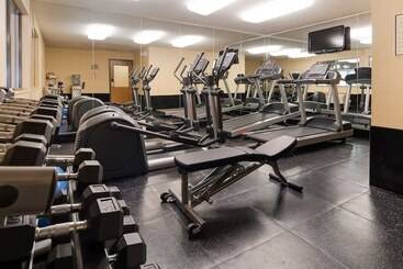 هتل Best Western Plus North Canton Inn & Suites