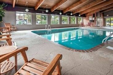 هتل Best Western Plus North Canton Inn & Suites