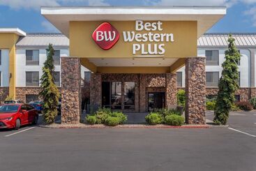 هتل Best Western Plus Olympic Inn
