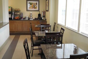 هتل Best Western Willits Inn