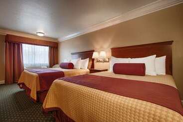 هتل Best Western Willits Inn