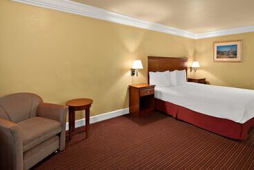 هتل Best Western Willits Inn