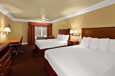 هتل Best Western Willits Inn