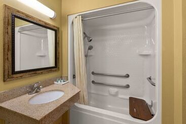 هتل Best Western Willits Inn