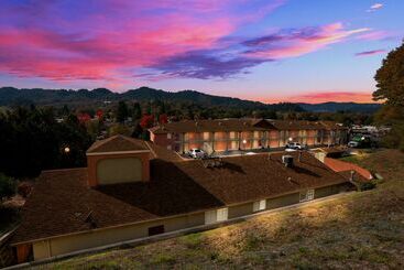 هتل Best Western Willits Inn