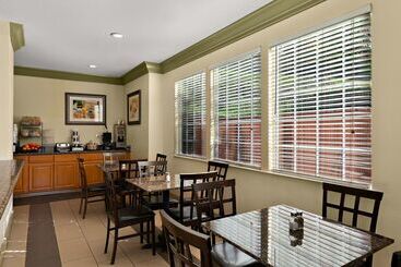 هتل Best Western Willits Inn