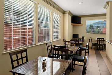 هتل Best Western Willits Inn