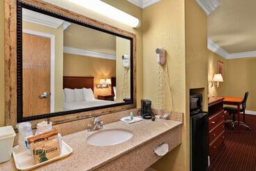 هتل Best Western Willits Inn