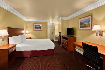 هتل Best Western Willits Inn
