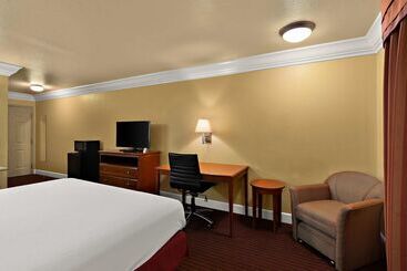 هتل Best Western Willits Inn
