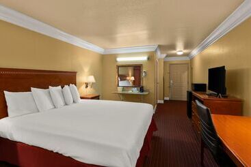 هتل Best Western Willits Inn