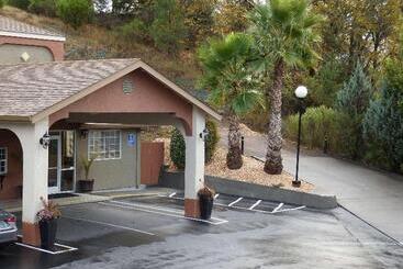 هتل Best Western Willits Inn