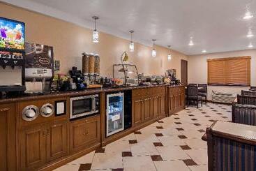 هتل Best Western Willits Inn