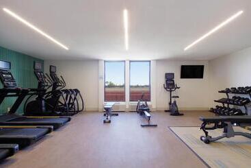 هتل Holiday Inn Express & Suites Phoenix   Tempe, An Ihg
