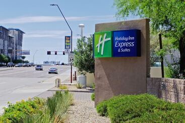 هتل Holiday Inn Express & Suites Phoenix   Tempe, An Ihg