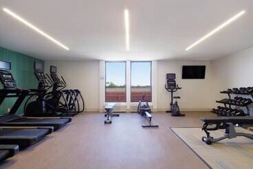 هتل Holiday Inn Express & Suites Phoenix   Tempe, An Ihg