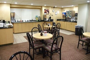 هتل Quality Inn & Suites Near I480 And I29
