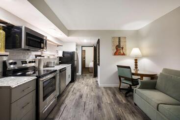 Revel Hotel Minot   Surestay Collection By Best Western