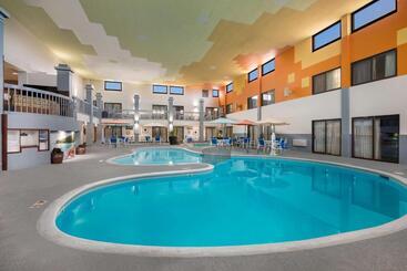 Revel Hotel Minot   Surestay Collection By Best Western