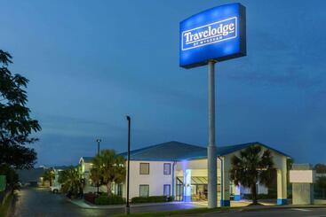 هتل Travelodge By Wyndham Montgomery East