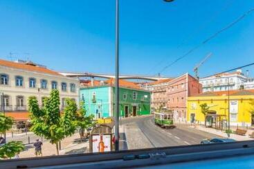 هاستل Swisslisbon Guest House