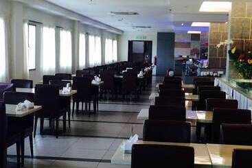 هتل Grand Court
