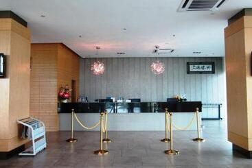 هتل Grand Court