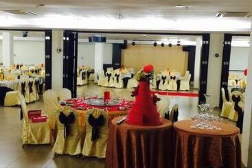هتل Grand Court
