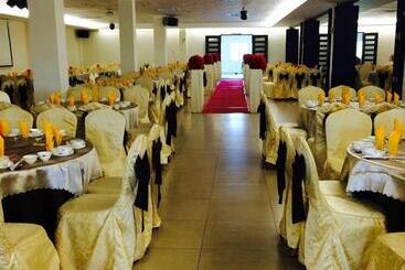 هتل Grand Court