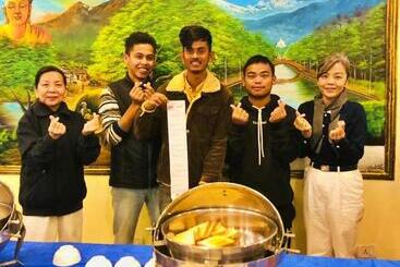 هتل Peaceland Lumbini