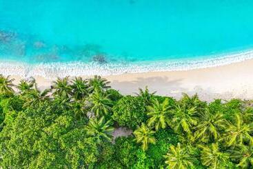 پانسیون Blue Water Thoddoo Inn