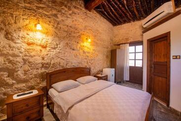 پانسیون Revaklı Ev Guest House